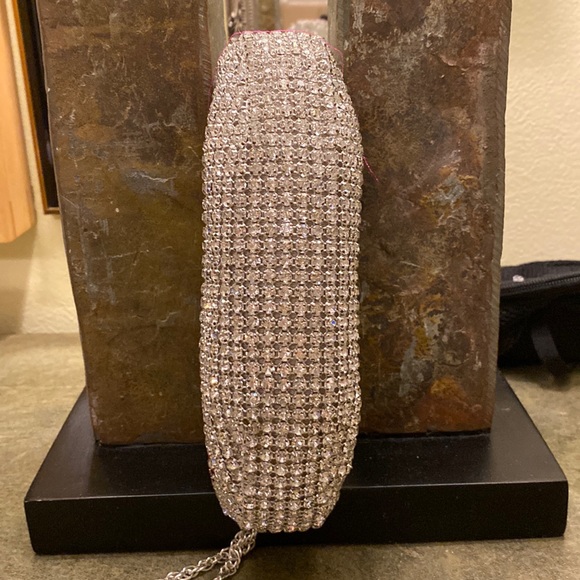 Rhinestone Encrusted Evening Clutch with Hidden Shoulder Chain - Picture 8 of 16